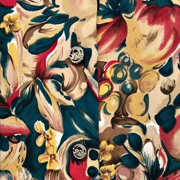 Floral Patterned Button-Up Shirt - Picture 3 of 5